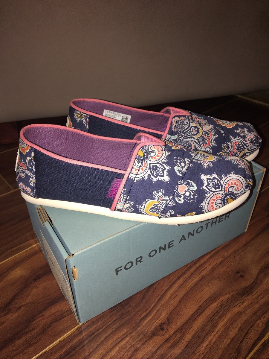 Toms Girl Shoes Classic Navy Blue Paisley Multi Canvas Youth Size Y