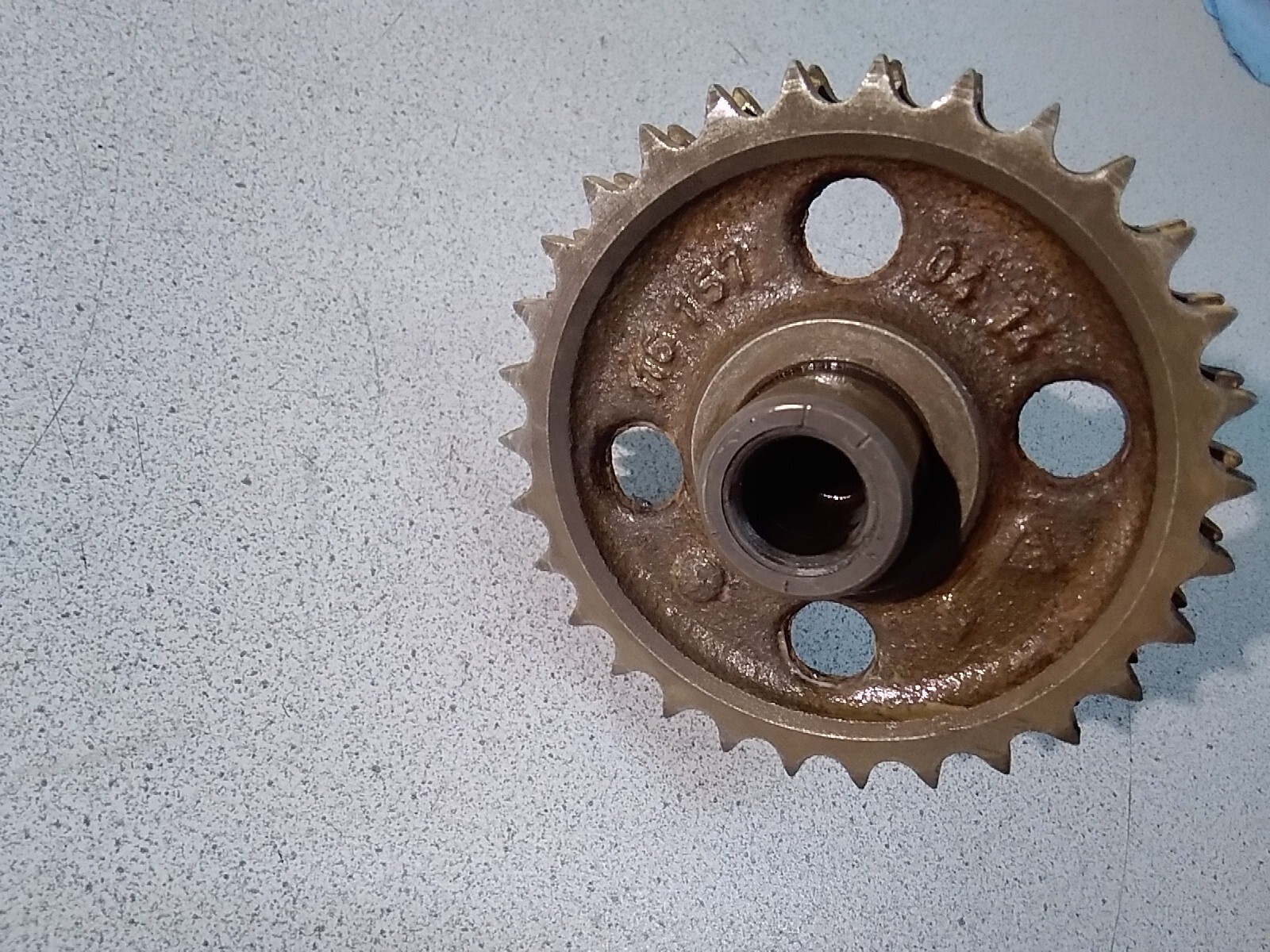 ORIGINAL Mercedes M116 V8 W107 W126 C126 Zahnrad Antrieb 