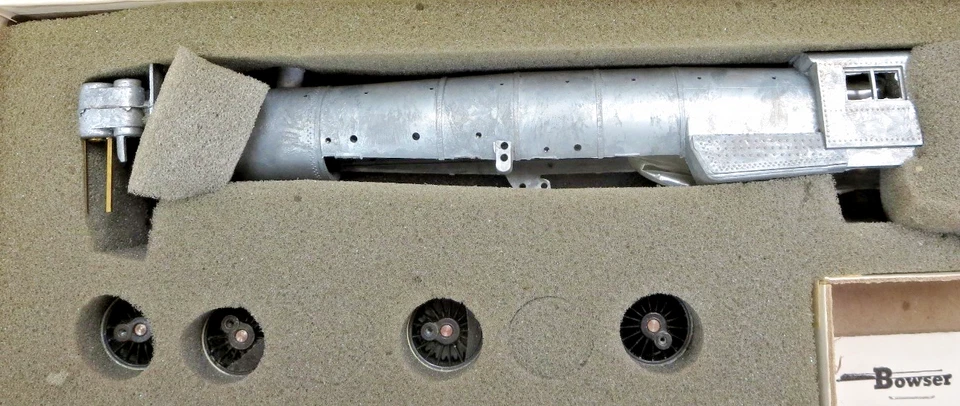 Bowser 100400 USRA Mountain 4-8-2 Locomotive Kit NOS HO - Image 4 of 4