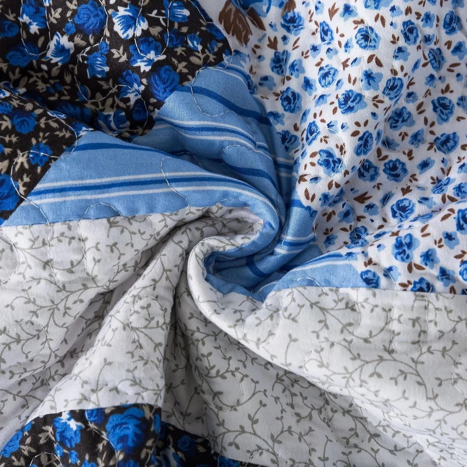 Oversized California King Quilt Set 120x120, 3-Piece Reversible Rustic Bedding - Image 2 of 4