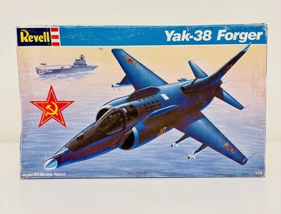 Revell Yak-38 Forger 1:72 Plastic Model Kit 4072 New Open Box