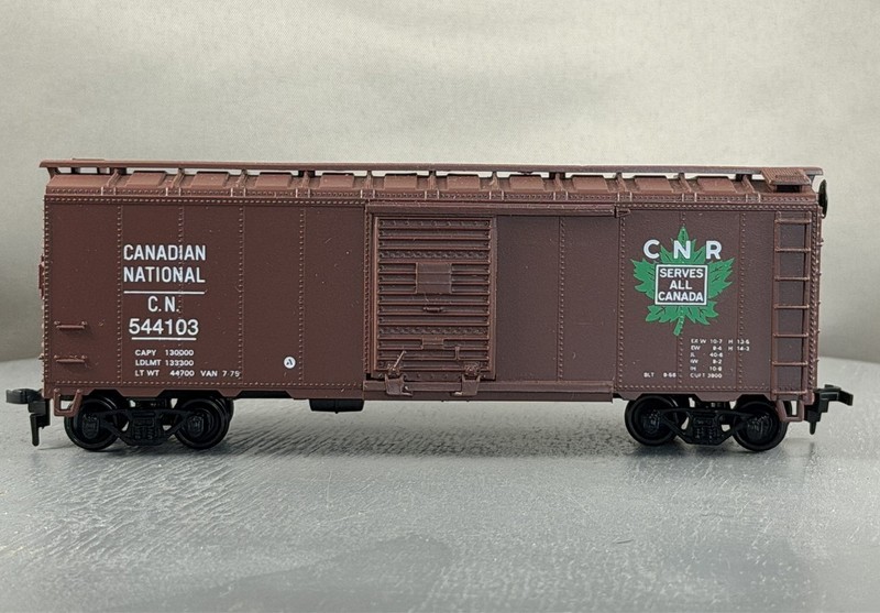 Athearn/English's Models - Canadian National - 40' Box Car + Wgt # 544103