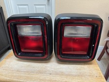2018-2026 Jeep Wrangler Pair Of Tail Lights Lamp Mopar Oem Replacement Parts.new 2018-2026 Jeep Wrangler Pair Of Tail Lights Lamp Mopar Oem Replacement Parts.new