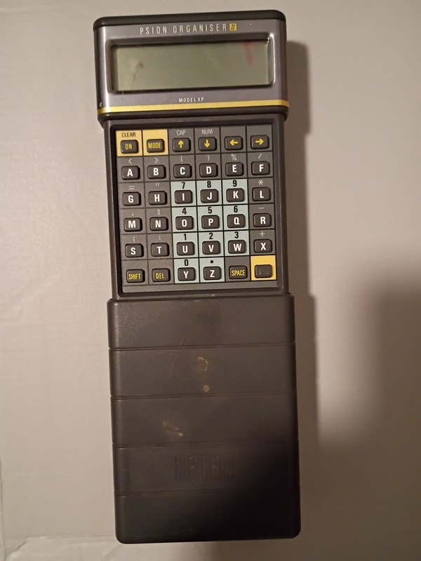 Psion Organiser II Model XP Handheld Pocket Computer PDA Organizer