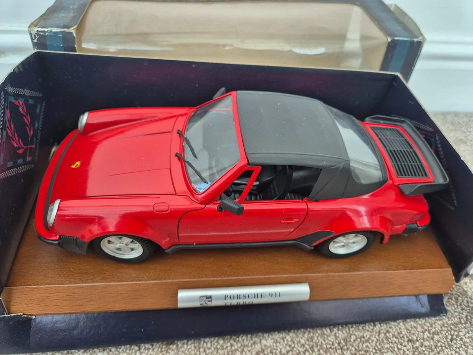1/18 POLISTIL CLASSIC PORSCHE 911 TURBO CONVERTIBLE RED DIECAST MODEL CAR - Image 2 of 4