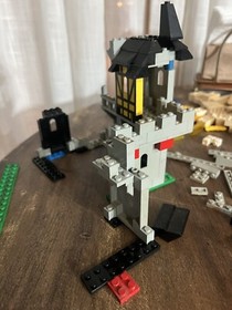 LEGO Castle: Black Falcons Knight's (6073) PARTIAL KIT, Plus Extra Random Pieces