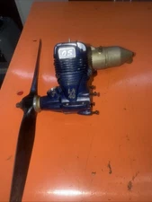 OS Max LA 40 Blue R/C Model Airplane Engine No Carb Or Rear Cover Used Good Comp