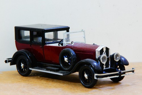 RIO #68, 1929 ISSOTA FRASCHINI TIPO 8 A TOWN CAR. 1-43 SCALE, Very good cond. - Picture 2 of 4