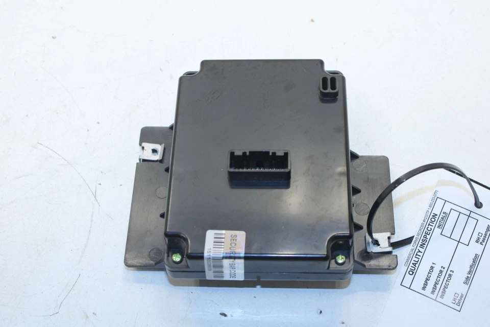 2014-17 RAM 1500 Crew Cab Laramie A/C Heater Temperature Computer Control Module - Image 3 of 4