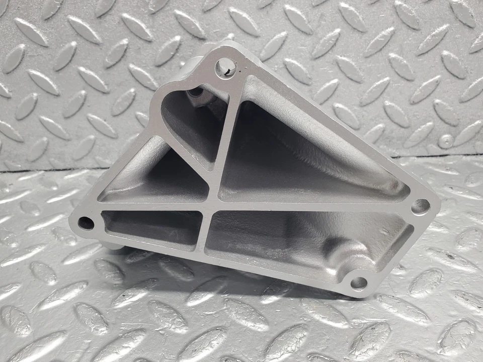 ⚙50993⚙ Mercedes-Benz R107 380SL Alternator Generator Bracket 1171550735 - Image 2 of 4