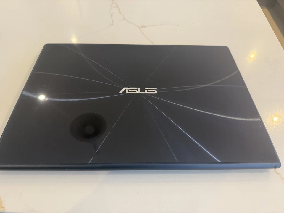 ASUS ZENBOOK UX301LA 13.3" LAPTOP TOUCHSCREEN CORE i5 8GB RAM 256GB SSD WIN 10, - Image 2 of 4