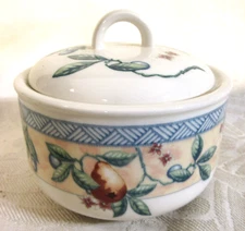 Johnson Bros. GOLDEN PEARS  SUGAR BOWL with LID  made in England   VGC  retired