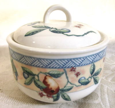 Johnson Bros. GOLDEN PEARS  SUGAR BOWL with LID  made in England   VGC  retired