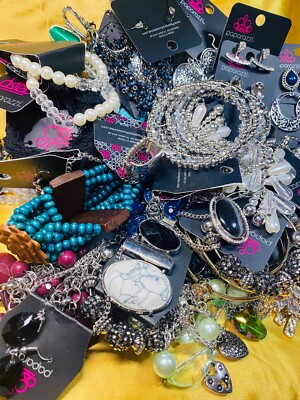 Jewelry *NEW* 50 pieces Paparazzi Lot - Necklaces - Bracelets - Earrings - Rings