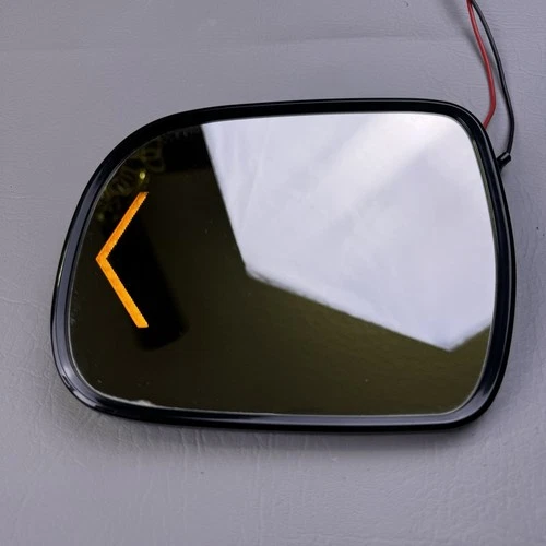 2007-2010 Toyota Sienna Front Left Side Door Mirror Glass w/ Turn Signal OEM