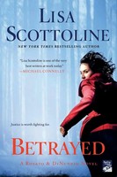 Betrayed Lisa Scottoline Taschenbuch Kartoniert / Broschiert Englisch 2015