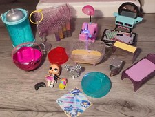 bundle L.O.L doll, furniture accessories, winter chill hangout,house vanity
