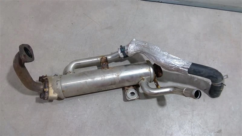 HYUNDAI ELANTRA EGR 2019-2020 enfriador de recirculación de gas de emisión 28460-2E920 Foto 2 de 4