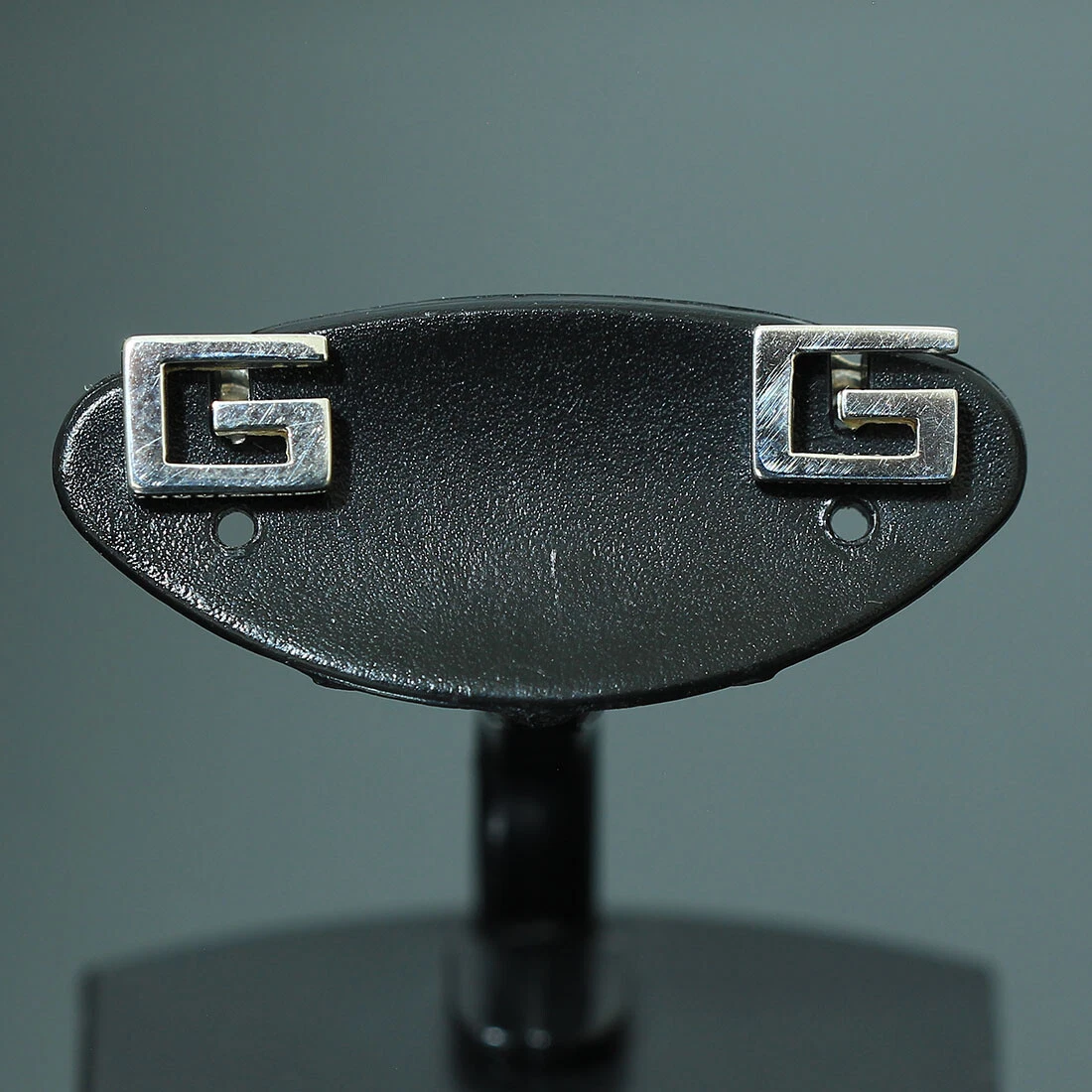 Boucles d'oreilles GUCCI logo design K18WG accessoires femmes 750 or blanc 1,3 g