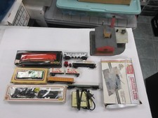 ELECTRIC TRAIN LOT SOME WITH BOXES ACCESSORIES ETC