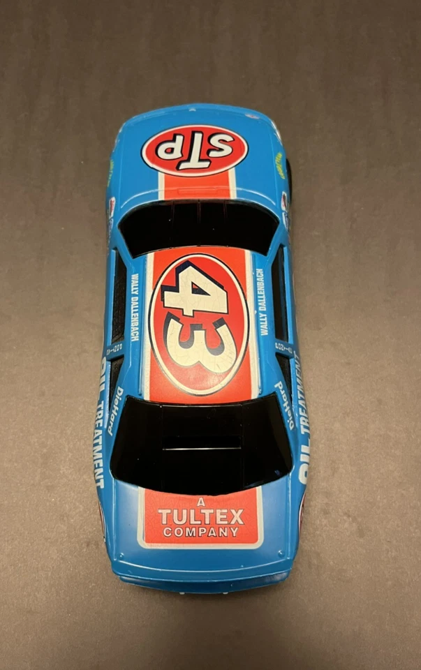 Pontiac Bank 1994 Racing Champions NASCAR Wally Dallenbach STP #43 1:24 #/5000 Foto 3 de 4