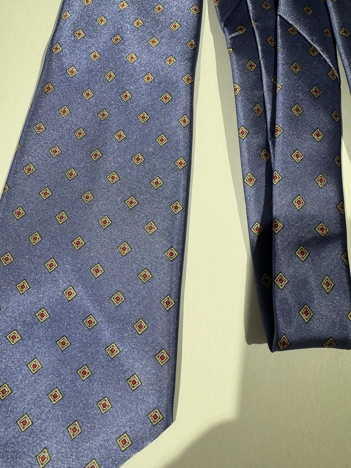 Corbata de seda SURREY Couture 100 % seda hecha a mano solo limpieza en seco Foto 3 de 4