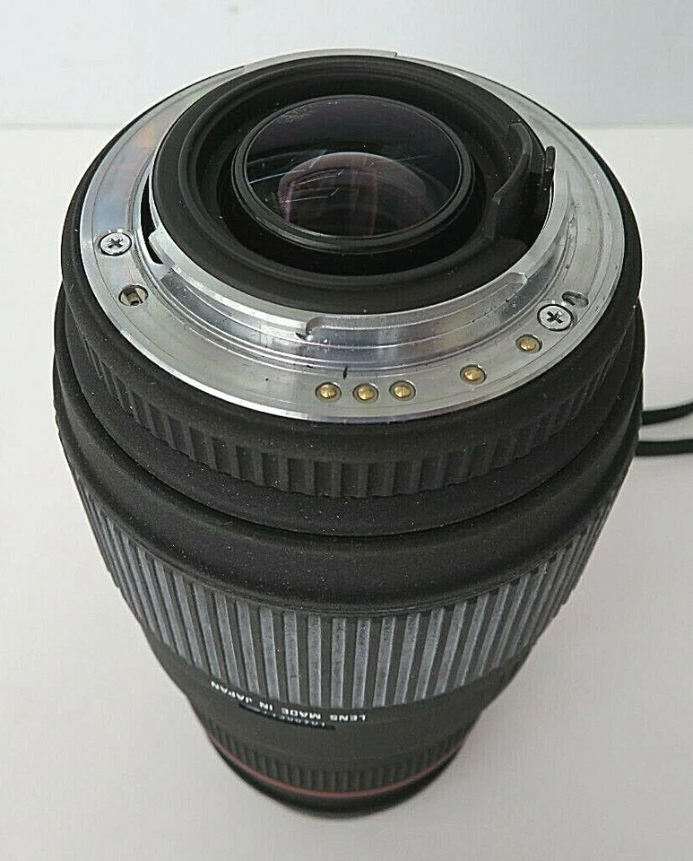 Pentax Sigma 70-300mm f/4-5.6 DG APO Macro Telephoto Zoom Lens Pentax & Samsung - Image 4 of 4