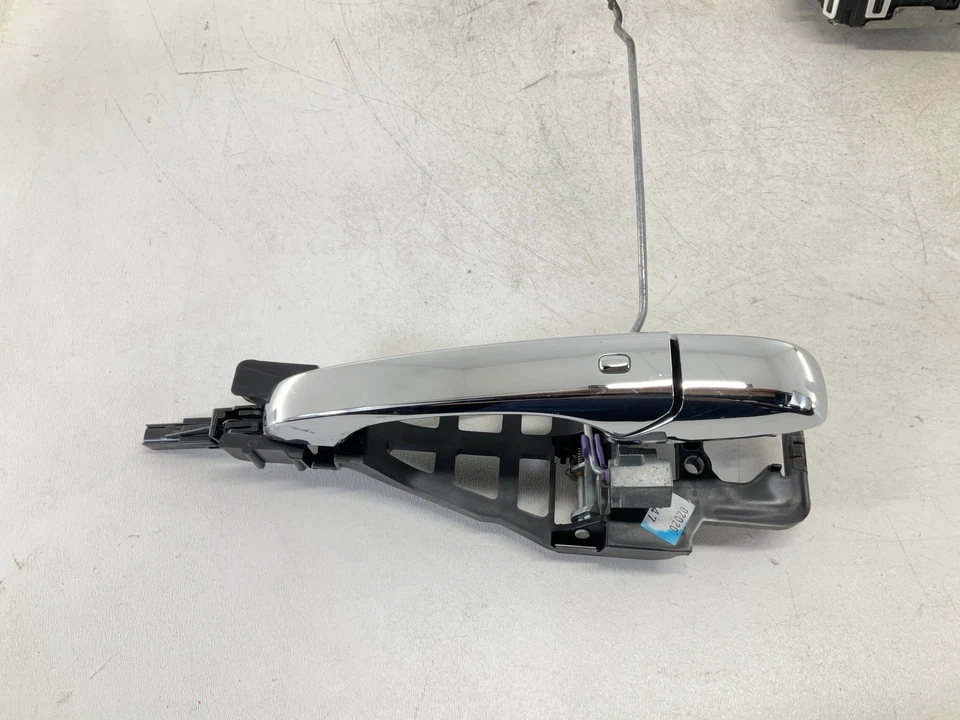 Manija de puerta exterior de pasajero delantero derecho Jeep Grand Cherokee 11-20 con cerradura Foto 3 de 4