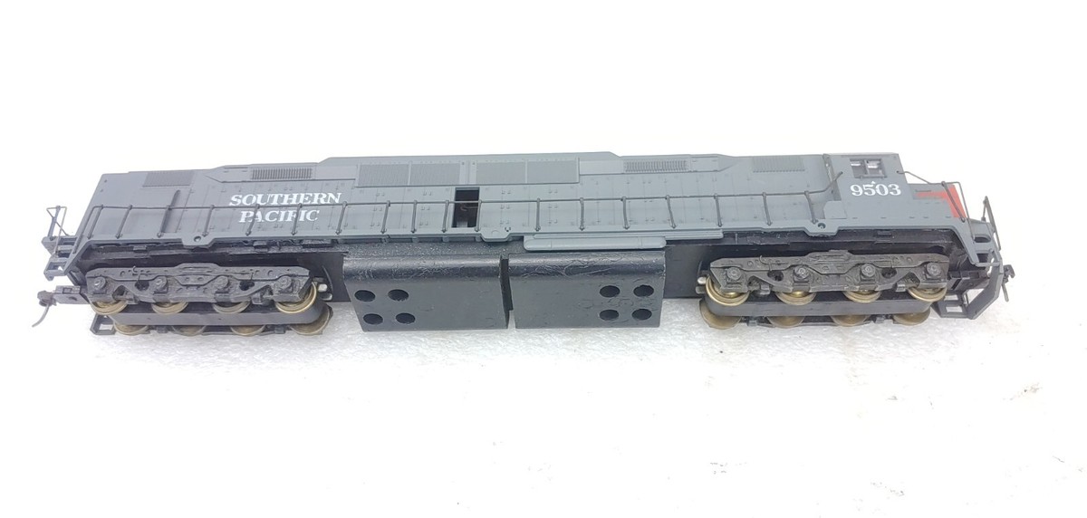 Athearn Trains HO EMD DD-40 Southern Pacific Diesel Athearn Trains HO EMD DD-40 Southern Pacific Diesel
