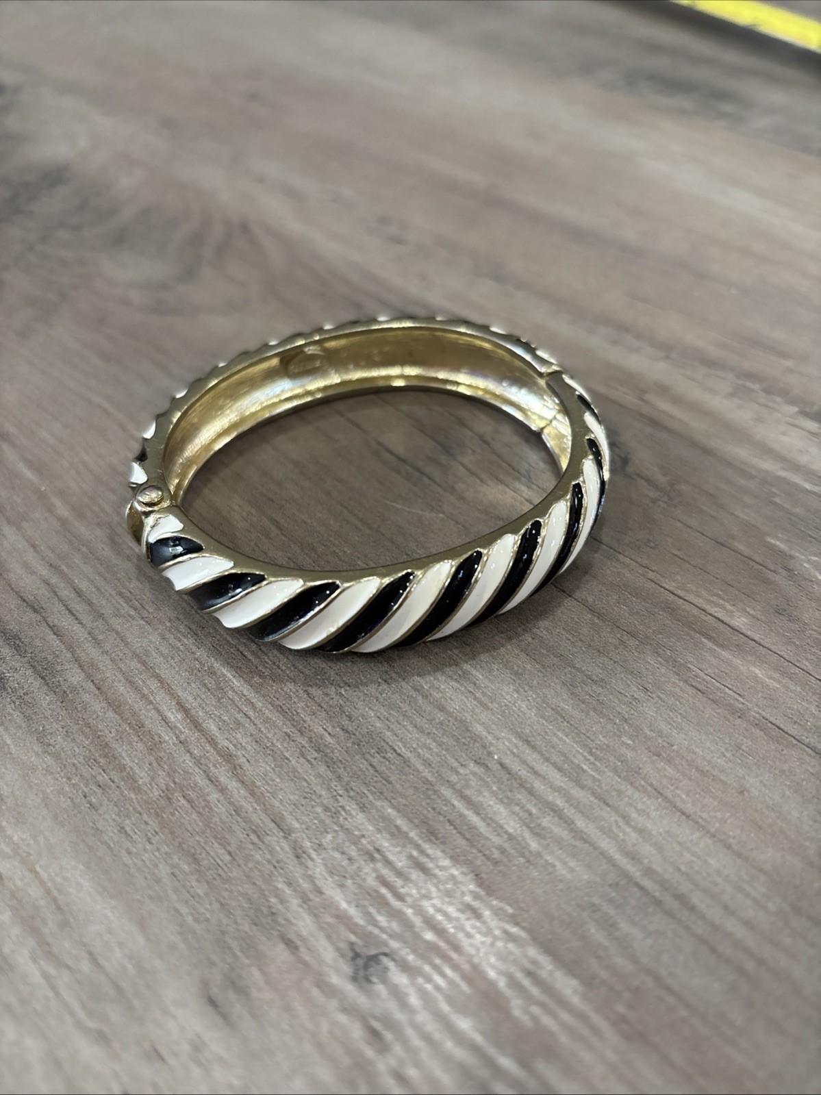 fornash bracelet Black And White Enamel Hinged Gold Tone
