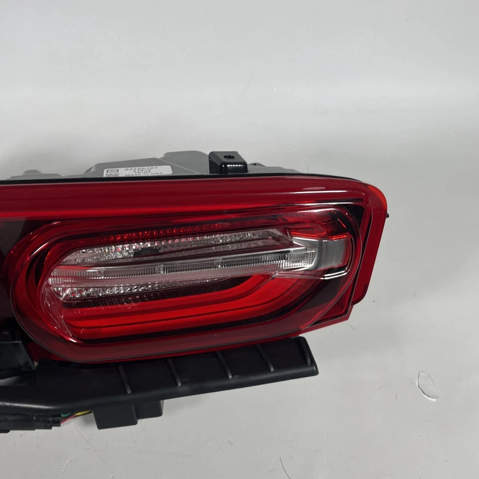 19-24 CHEVROLET CAMARO RS Z28 SS LADO DO MOTORISTA ESQUERDO LH LANTERNA TRASEIRA LED - Imagem 4 de 4