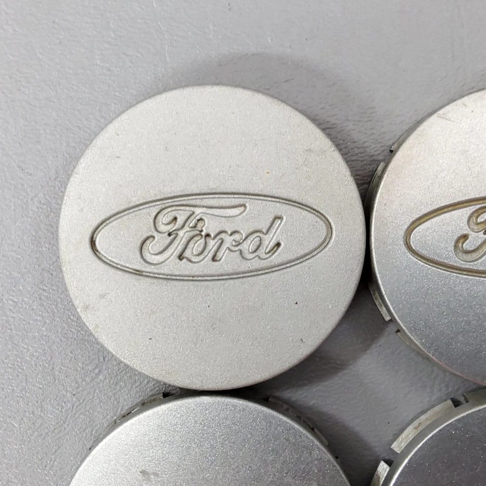 Juego de 4 tapas centrales de rueda de fábrica Ford Escort 98-03 F5C6-1A096-BA Foto 2 de 4