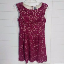Vince Camuto Women's Lace Dress Size 10 Fuschia Floral Lined Pockets Nude Lining