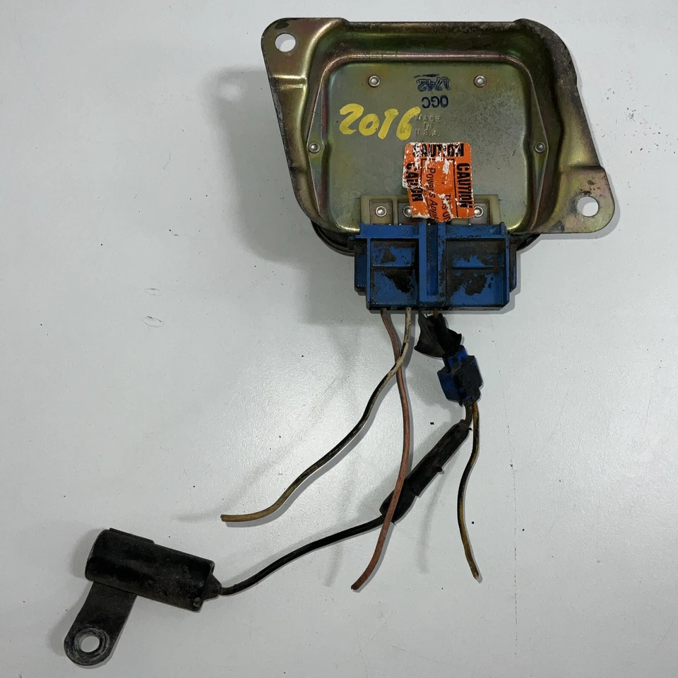 Ford Mustang 1978 cupé Ghia V8 ✦ regulador de voltaje Aftermarket OEM E3-2 Foto 4 de 4