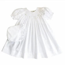 NWT Petit Ami White Bishop Smocked Baby Girls Dress Daygown Bonnet 6 Months 6M