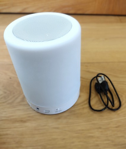 DesireTech Portable Speaker with Colour Changing LED Light Wireless SD card AUX - Picture 6 of 7