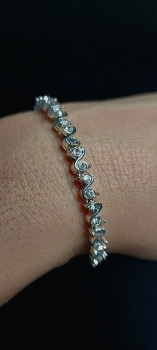 Gorgeous Silver Plated Crystal Bracelet - Picture 3 of 10