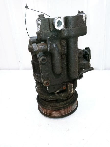 Alternador compatível com 98-03 XJ8 47650 - Imagem 3 de 4