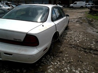 Driver Left Lower Control Arm Front Fits 86-99 EIGHTY EIGHT 429506