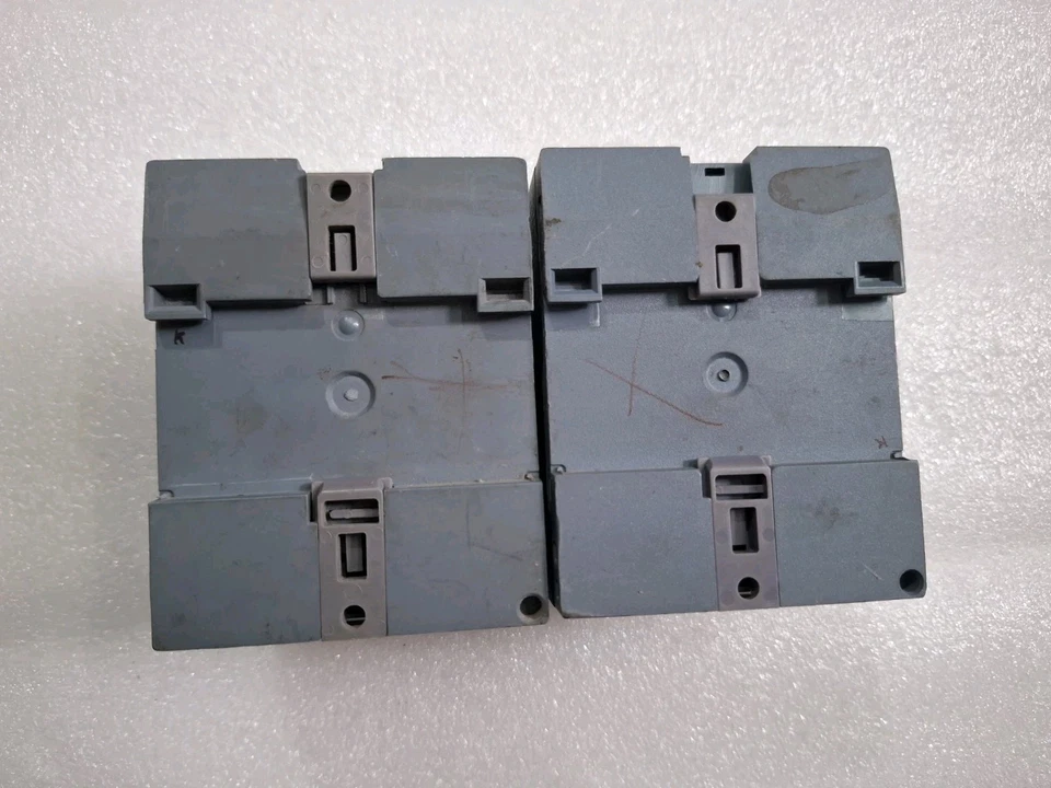 2x6ED1052-1FB08-0BA0 SIEMENS LOGO BM 230RCE PARA PIEZAS 6ED10521FB080BA0 ENVÍ... - Imagen 3 de 4