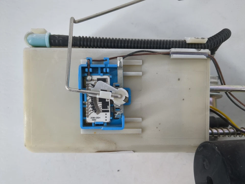 2006-2010 Kia Optima электрический газовый топливный насос в сборе W6YE0 - Изображение 2 из 4