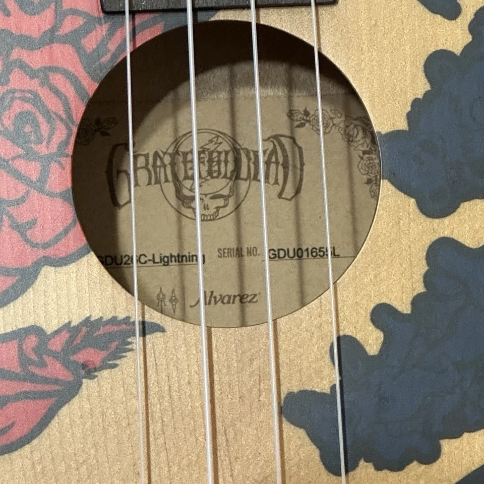 2018 Alvarez Grateful Dead Ukulele - Limited Edition - GDU26C - Lightning Bolt - Image 4 of 4