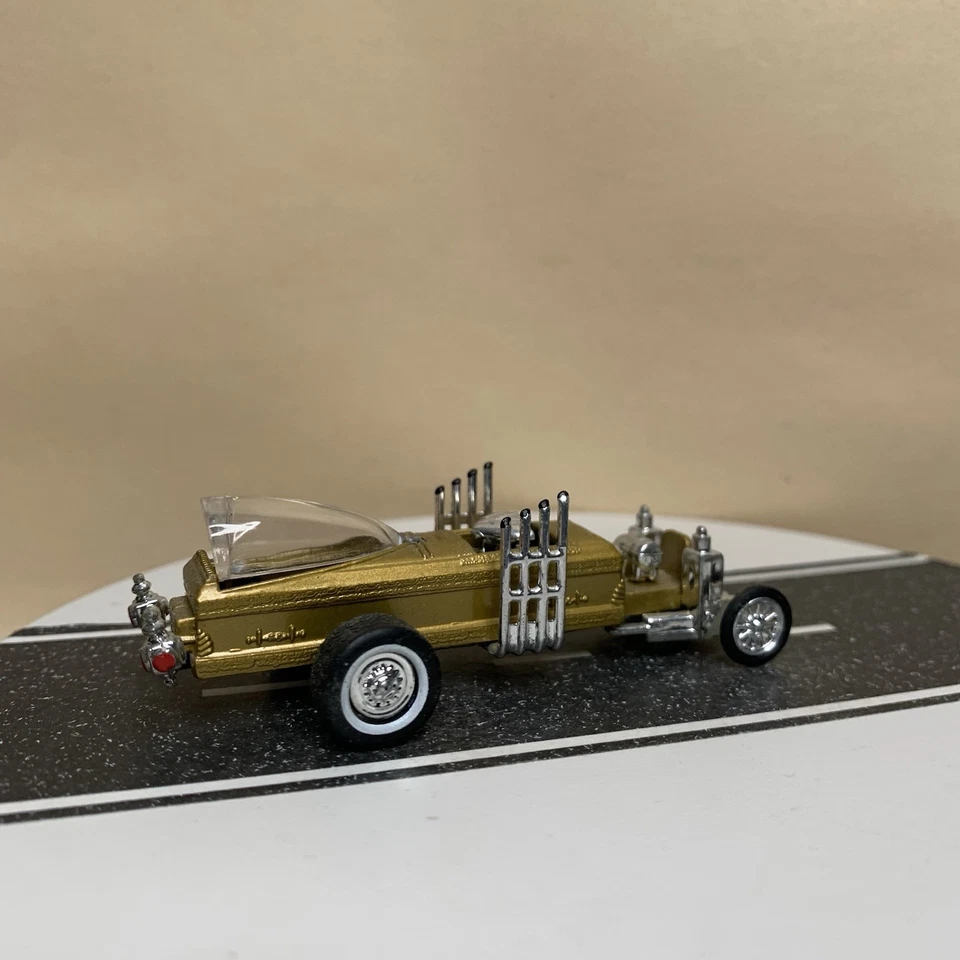 Johnny Lightning The Munsters Drag-U-La Dragula Coffin Hot Rod George Barris NM - Image 2 of 4