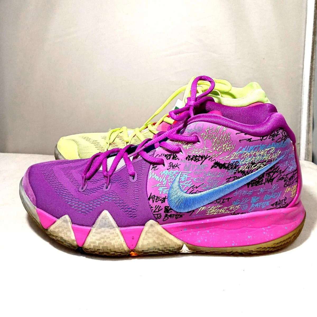 Preços baixos em Nike Kyrie 4 EP Confetti | eBay