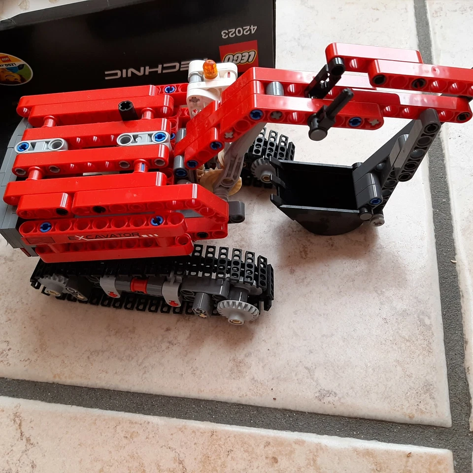 LEGO Technic 42023 Construction Crew, foto 2 di 4