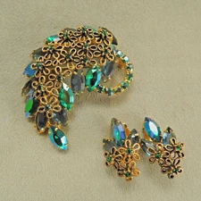 VINTAGE 1960s JULIANA BLUE AURORA BOREALIS BROOCH  EARRING SET  FILAGREE FEATHER