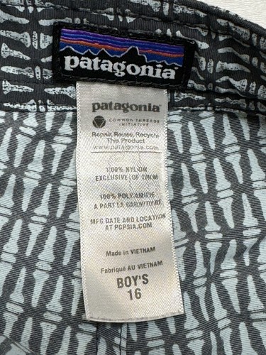 Patagonia 9” Fossil Print Black Board Shorts Youth Boy’s Size 16 - Picture 6 of 7