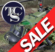 THE COLLECTORS SHOWCASE HUEY HELICOPTER WITH JUMPERS SPECIAL CS01179 VIETNAM WAR