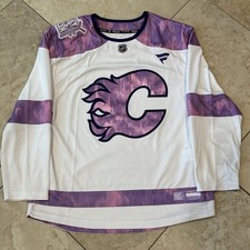 Calgary Flames Fanatics Hockey Fights Cancer Practice Jersey Mens L White Pink