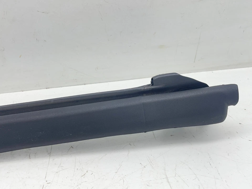 16-19 BUICK CASCADA Genuine GM driver Side Front Door Window Weatherstrip OEM - Image 3 of 4